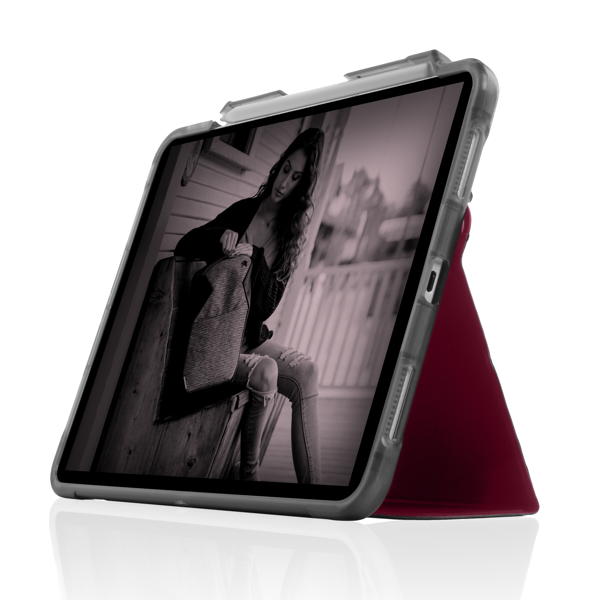 Dux_Studio_Dark_Red_iPad_Pro_1